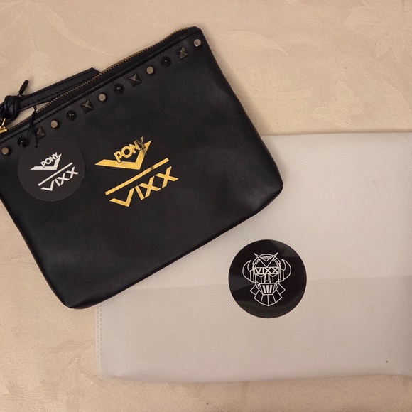 VIXX PONY "Liberty" Limited Edition SUPER HERO Black Sneakers 'RARE' KPOP - Picture 12 of 15